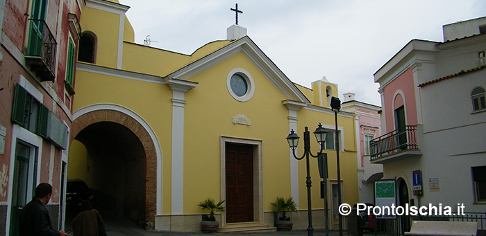La Chiesa di via Andrea Mattera, la suggestiva strada provinciale che porta ai Maronti e Sant'Angelo.