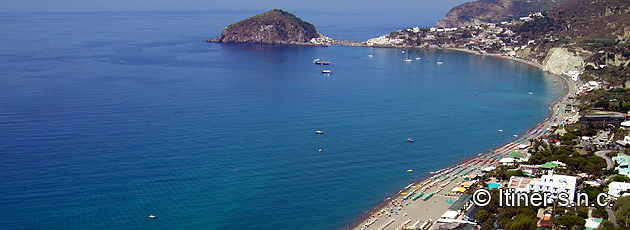 La spiaggia dei Maronti a Barano d'Ischia