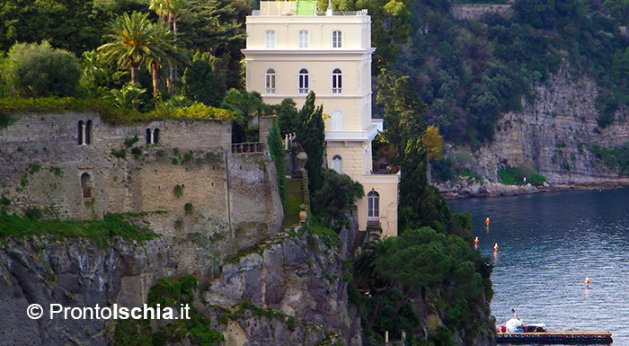 Sorrento, la patria del limoncello.